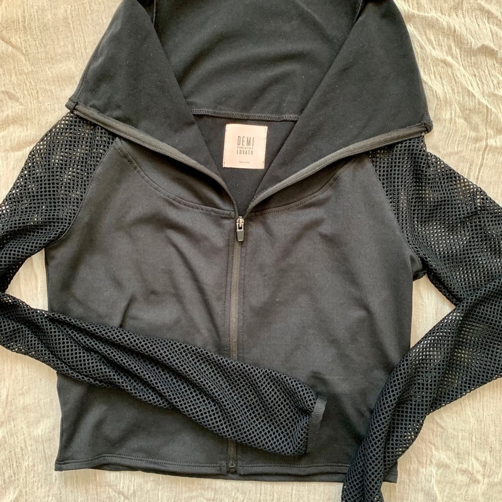 Fabletics Demi Lovato Bella Mesh Jacket XS